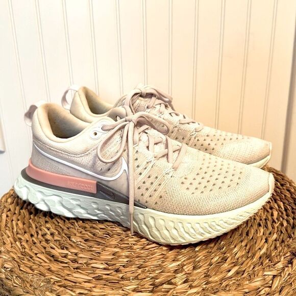 Nike Women’s React Infinity Run Flyknit 2 ‘Platinum Tint’ CT2423-007 Size 8 US - Picture 5 of 12